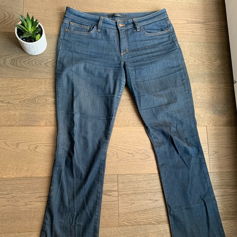Light weight denim jeans